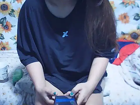 Snapshot of Horny_miya1989 chatting on 12-13-25, 08:25 Horny miya1989 online show from 12-13-25, 08:25