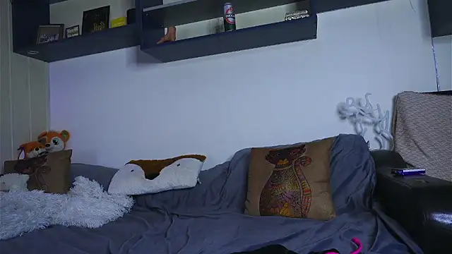 DaddysLittleSlutfox online show from 04-20-26, 10:29