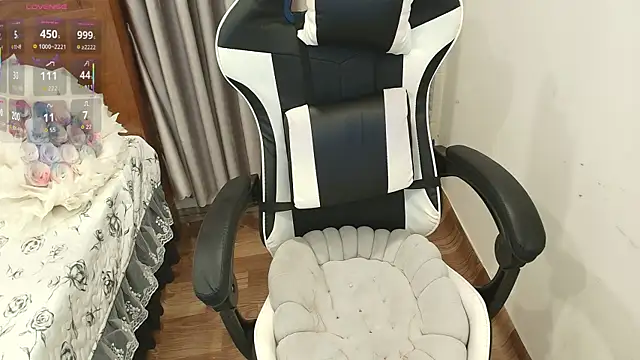 Snapshot of Bae_Gigii chatting on 03-07-26, 12:24 Bae Gigii online show from 03-07-26, 12:24