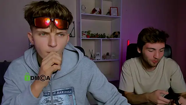 travis wolf  online show from 10-04-25, 07:01