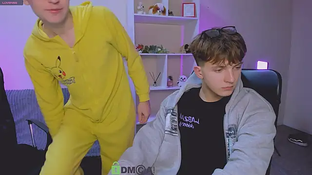 travis wolf  online show from 10-11-25, 07:12