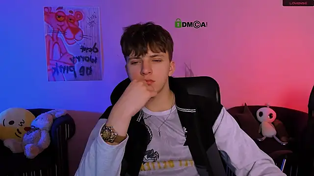 travis wolf  online show from 01-07-26, 08:00