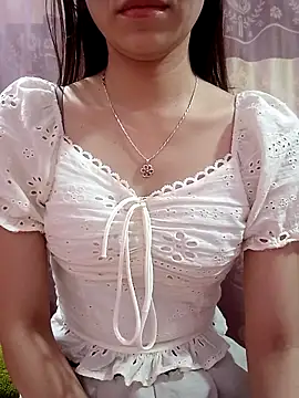 CherryBeii online show from 11-17-25, 10:48