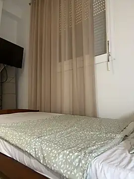 Snapshot of Merousexy282828 chatting on 09-28-25, 02:33 Merousexy282828 online show from 09-28-25, 02:33