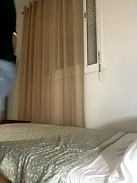 Snapshot of Merousexy282828 chatting on 09-29-25, 02:33 Merousexy282828 online show from 09-29-25, 02:33