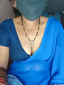 Snapshot of SindhuHappy chatting on 06-27-26, 11:43 SindhuHappy online show from 06-27-26, 11:43