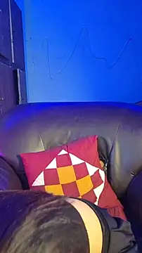 royeoy22 online show from 01-06-26, 09:24