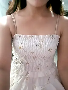 Snapshot of mymy06 chatting on 11-05-25, 03:34 mymy06 online show from 11-05-25, 03:34