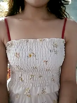 Snapshot of mymy06 chatting on 11-06-25, 10:32 mymy06 online show from 11-06-25, 10:32