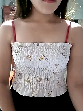 Snapshot of mymy06 chatting on 11-14-25, 10:29 mymy06 online show from 11-14-25, 10:29