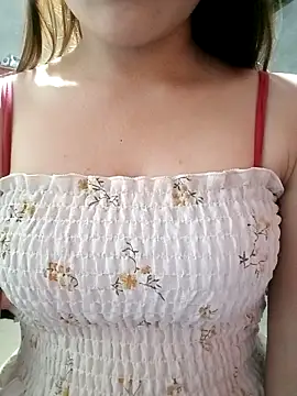 Snapshot of mymy06 chatting on 02-15-26, 06:32 mymy06 online show from 02-15-26, 06:32