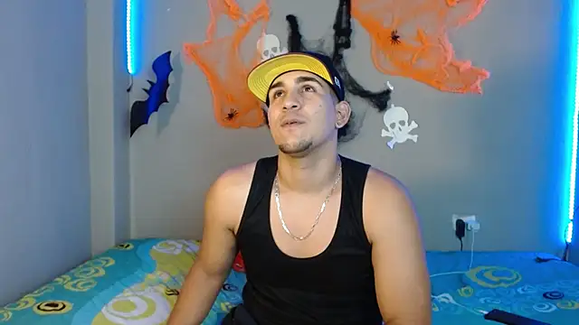Snapshot of massimo_vidal_ chatting on 10-26-25, 05:24 massimo vidal  online show from 10-26-25, 05:24