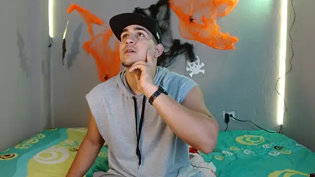 massimo vidal  online show from 10-27-25, 02:54