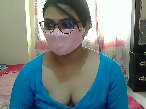 Snapshot of Elena_cruz5 chatting on 09-11-25, 04:23 Elena cruz5 online show from 09-11-25, 04:23