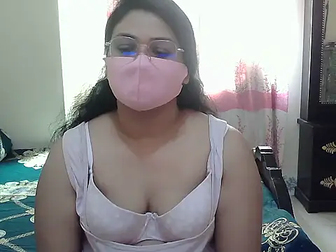 Snapshot of Elena_cruz5 chatting on 09-13-25, 04:23 Elena cruz5 online show from 09-13-25, 04:23