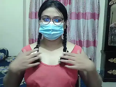 Snapshot of Elena_cruz5 chatting on 09-18-25, 01:13 Elena cruz5 online show from 09-18-25, 01:13