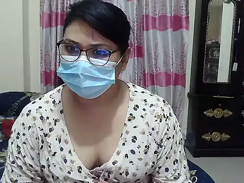 Snapshot of Elena_cruz5 chatting on 09-19-25, 03:45 Elena cruz5 online show from 09-19-25, 03:45