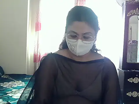 Snapshot of Elena_cruz5 chatting on 09-29-25, 02:38 Elena cruz5 online show from 09-29-25, 02:38