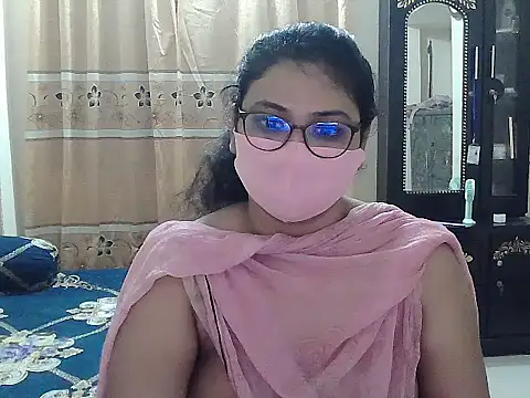 Snapshot of Elena_cruz5 chatting on 10-05-25, 08:51 Elena cruz5 online show from 10-05-25, 08:51