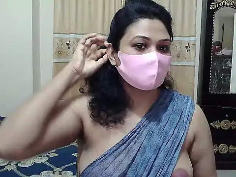 Snapshot of Elena_cruz5 chatting on 10-13-25, 05:13 Elena cruz5 online show from 10-13-25, 05:13