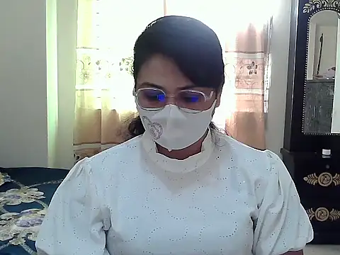 Snapshot of Elena_cruz5 chatting on 10-14-25, 05:41 Elena cruz5 online show from 10-14-25, 05:41