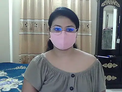 Snapshot of Elena_cruz5 chatting on 10-16-25, 04:08 Elena cruz5 online show from 10-16-25, 04:08