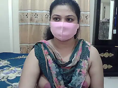 Snapshot of Elena_cruz5 chatting on 10-19-25, 03:23 Elena cruz5 online show from 10-19-25, 03:23