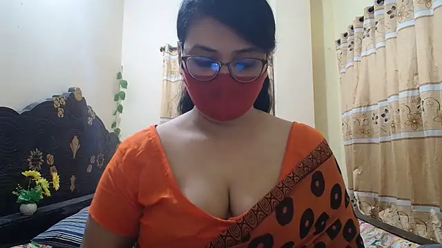 Elena cruz5 online show from 05-13-26, 04:37