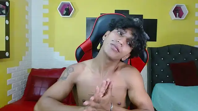 bull cam online show from 10-19-25, 04:18