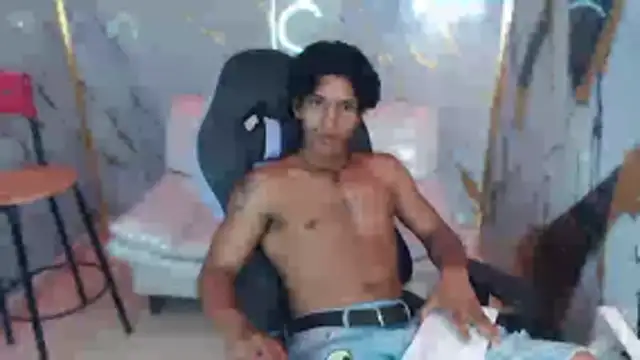 bull cam online show from 11-13-25, 07:46