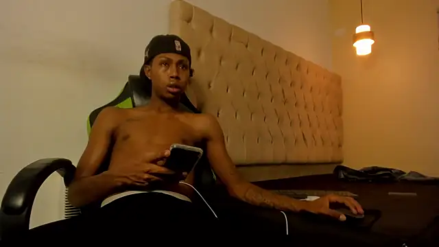 Jax Maliq online show from 11-02-25, 02:03