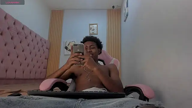 Jax Maliq online show from 11-14-25, 02:10