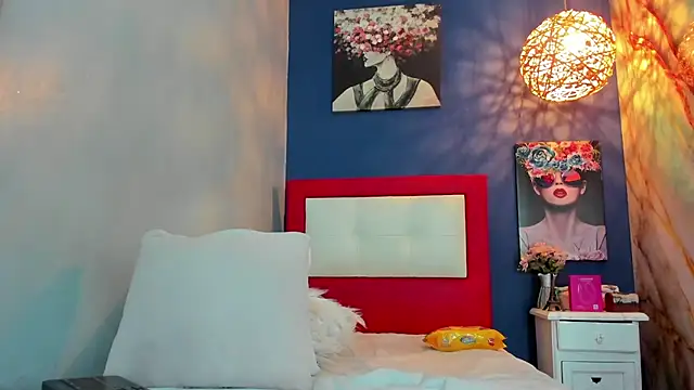 Snapshot of Skarlett_hot_ chatting on 11-21-25, 12:15 Skarlett hot online show from 11-21-25, 12:15