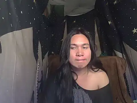 Snapshot of Reynalda26 chatting on 09-19-25, 03:45 Reynalda26 online show from 09-19-25, 03:45