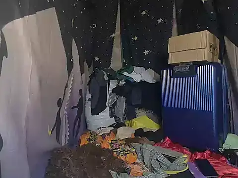 Snapshot of Reynalda26 chatting on 09-26-25, 03:49 Reynalda26 online show from 09-26-25, 03:49