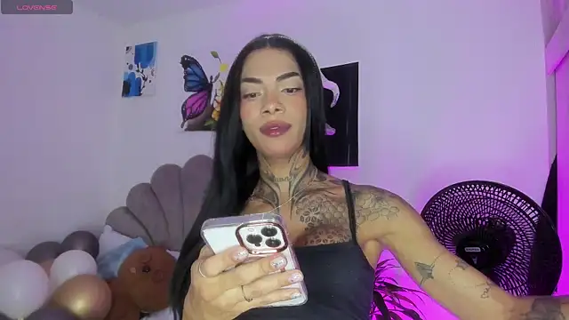 Snapshot of michell_danna chatting on 07-19-26, 05:00 michell danna online show from 07-19-26, 05:00