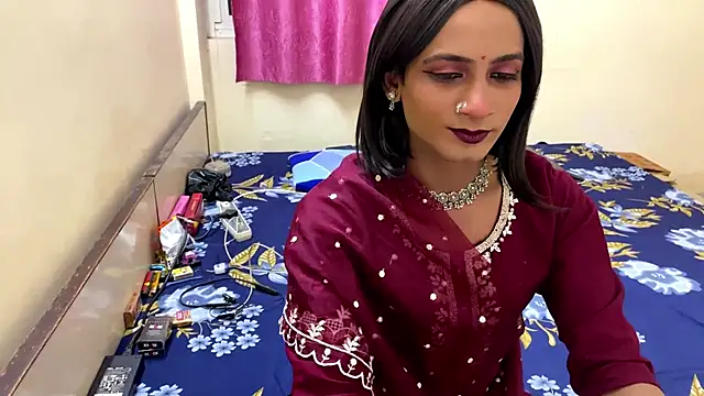 LuvLayla online show from 11-04-25, 05:56