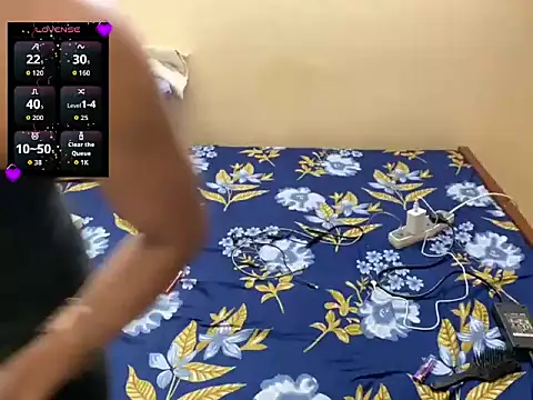 LuvLayla online show from 04-11-26, 08:35