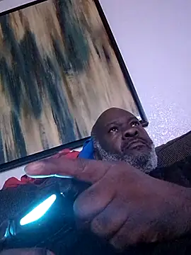 Snapshot of jamalcarter chatting on 10-24-25, 12:19 jamalcarter online show from 10-24-25, 12:19