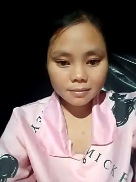 Snapshot of omiu-baby chatting on 10-07-25, 12:35 omiu-baby online show from 10-07-25, 12:35