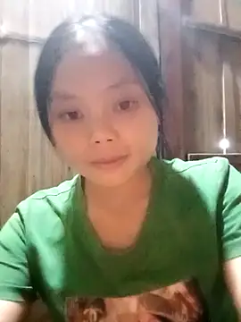 Snapshot of omiu-baby chatting on 10-10-25, 01:32 omiu-baby online show from 10-10-25, 01:32