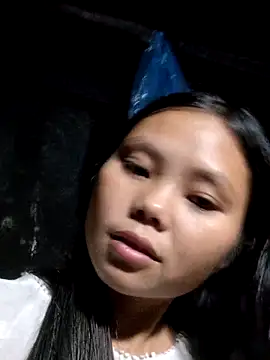 Snapshot of omiu-baby chatting on 10-16-25, 02:07 omiu-baby online show from 10-16-25, 02:07