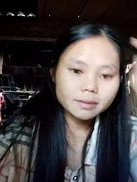 Snapshot of omiu-baby chatting on 10-18-25, 12:57 omiu-baby online show from 10-18-25, 12:57