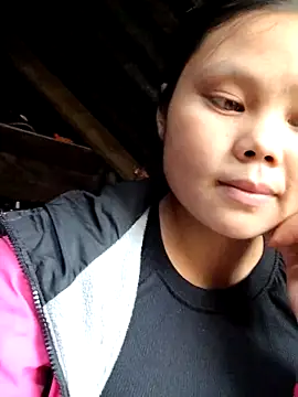 Snapshot of omiu-baby chatting on 03-27-26, 01:33 omiu-baby online show from 03-27-26, 01:33
