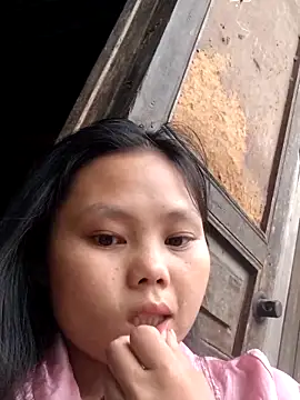 Snapshot of omiu-baby chatting on 05-12-26, 01:47 omiu-baby online show from 05-12-26, 01:47