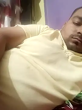 Snapshot of king08- chatting on 05-03-26, 02:45 king08- online show from 05-03-26, 02:45