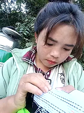 Snapshot of AnHa19 chatting on 11-26-25, 01:50 AnHa19 online show from 11-26-25, 01:50