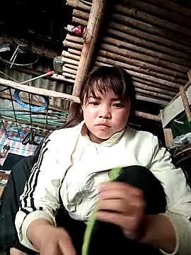 Snapshot of AnHa19 chatting on 03-16-26, 04:29 AnHa19 online show from 03-16-26, 04:29