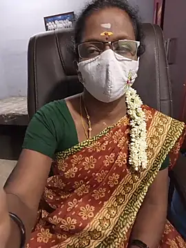 Snapshot of umashreetamil chatting on 06-19-26, 04:44 umashreetamil online show from 06-19-26, 04:44