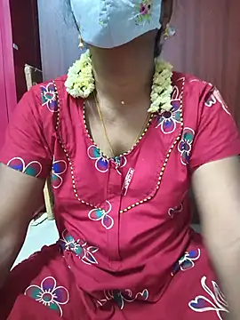 Snapshot of umashreetamil chatting on 06-23-26, 06:11 umashreetamil online show from 06-23-26, 06:11